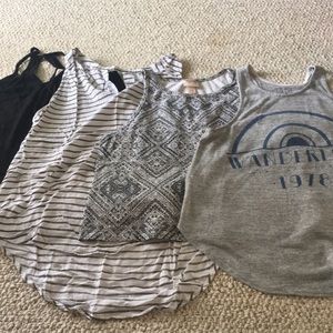 BUNDLE OF 4 TANKS! Make An Offer!